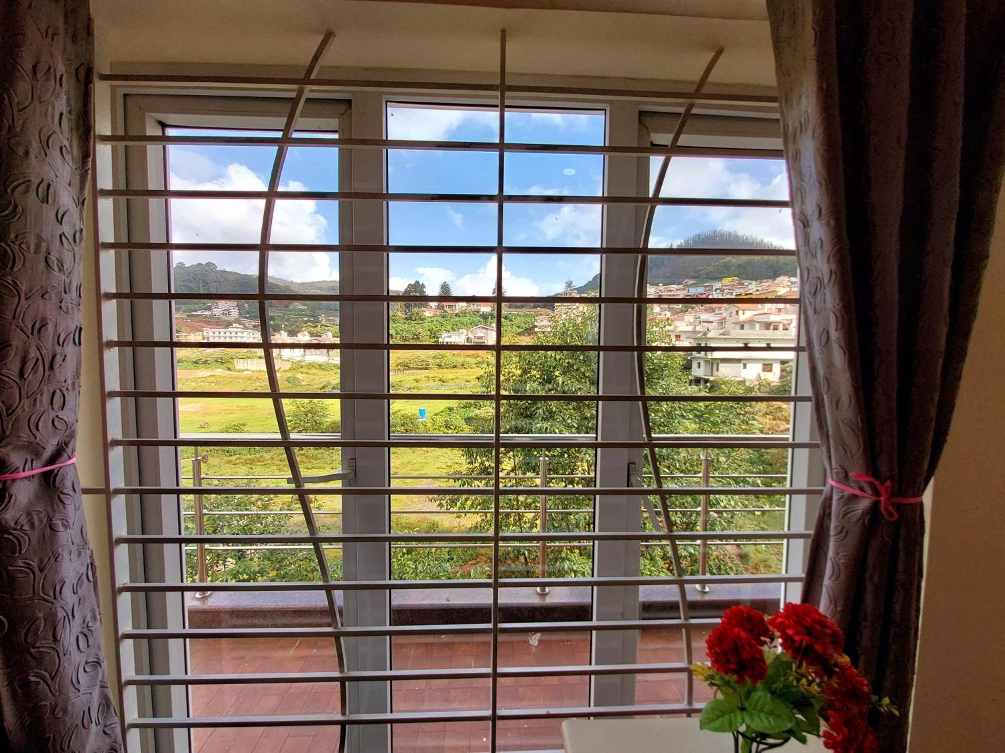 Serenity Inn Home Stay Ooty Exterior photo